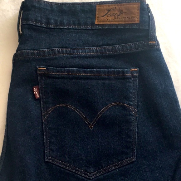 Levi’s Jeans Size 6/28 Like New Condition - Picture 2 of 3
